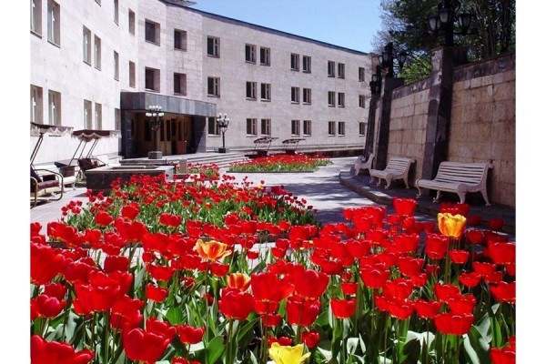 «Գրողների Ծաղկաձորի Ստեղծագործական Տուն» Հյուրանոցային Համալիր