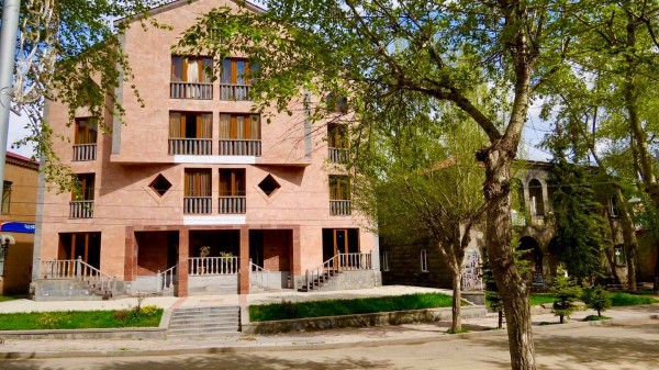 «Ցենտրալ» Հյուրատուն